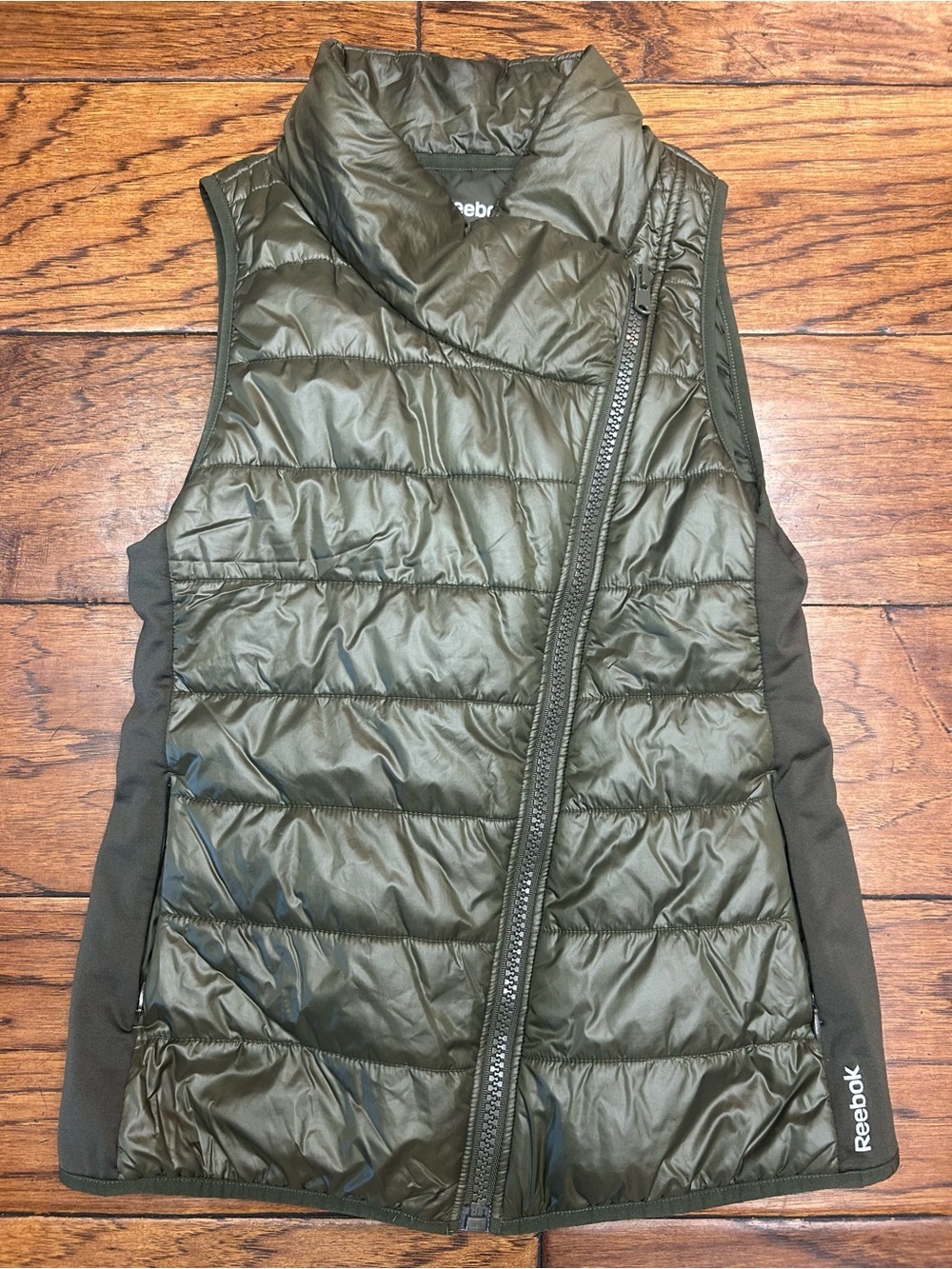 Reebok Olive Green Quilted Asymmetric Puffer Vest - Picture 4 of 9